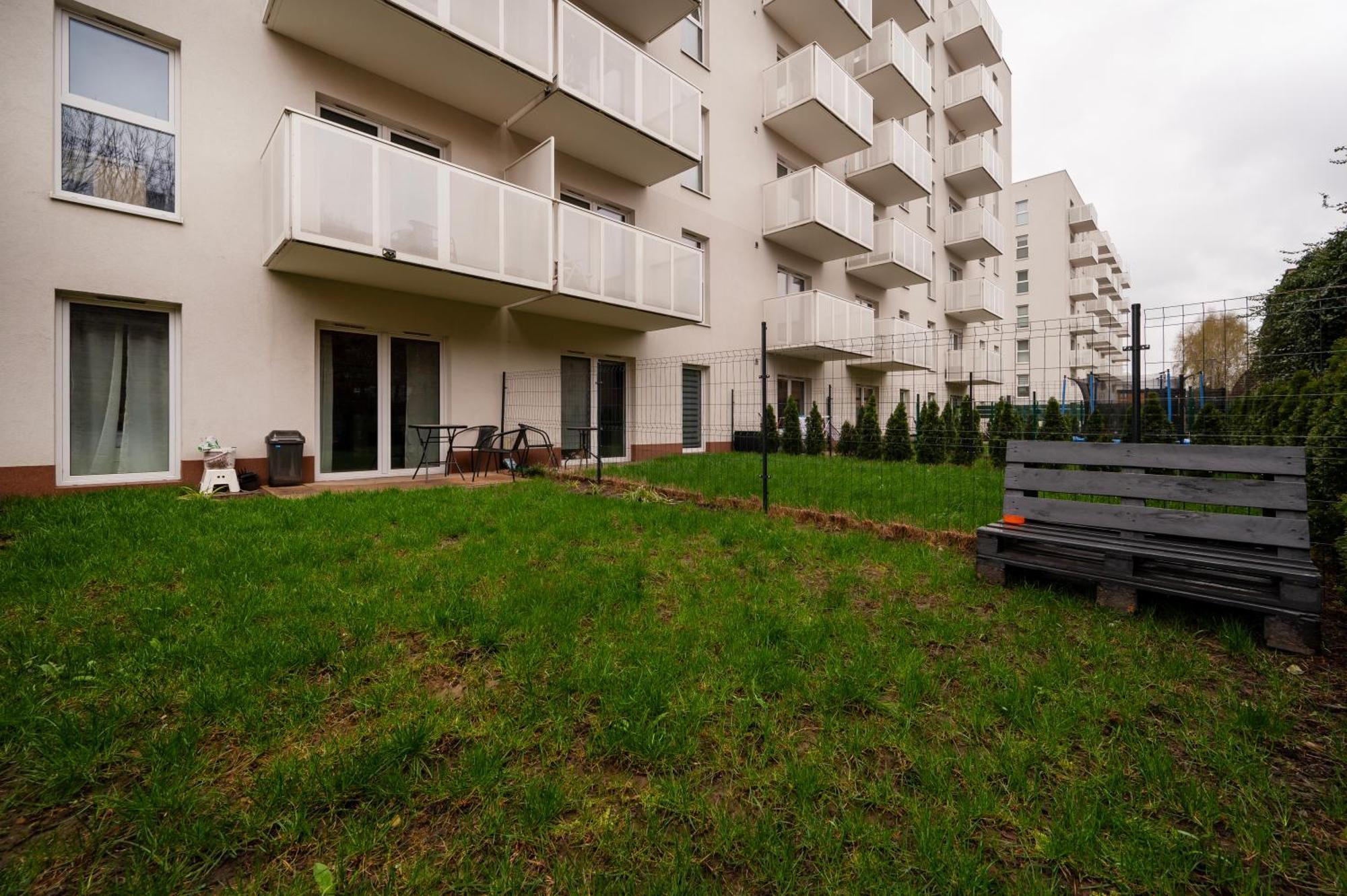 Hideaway Apartment - Terrace With Garden & Parking- By Rentujemy Łódź Zewnętrze zdjęcie
